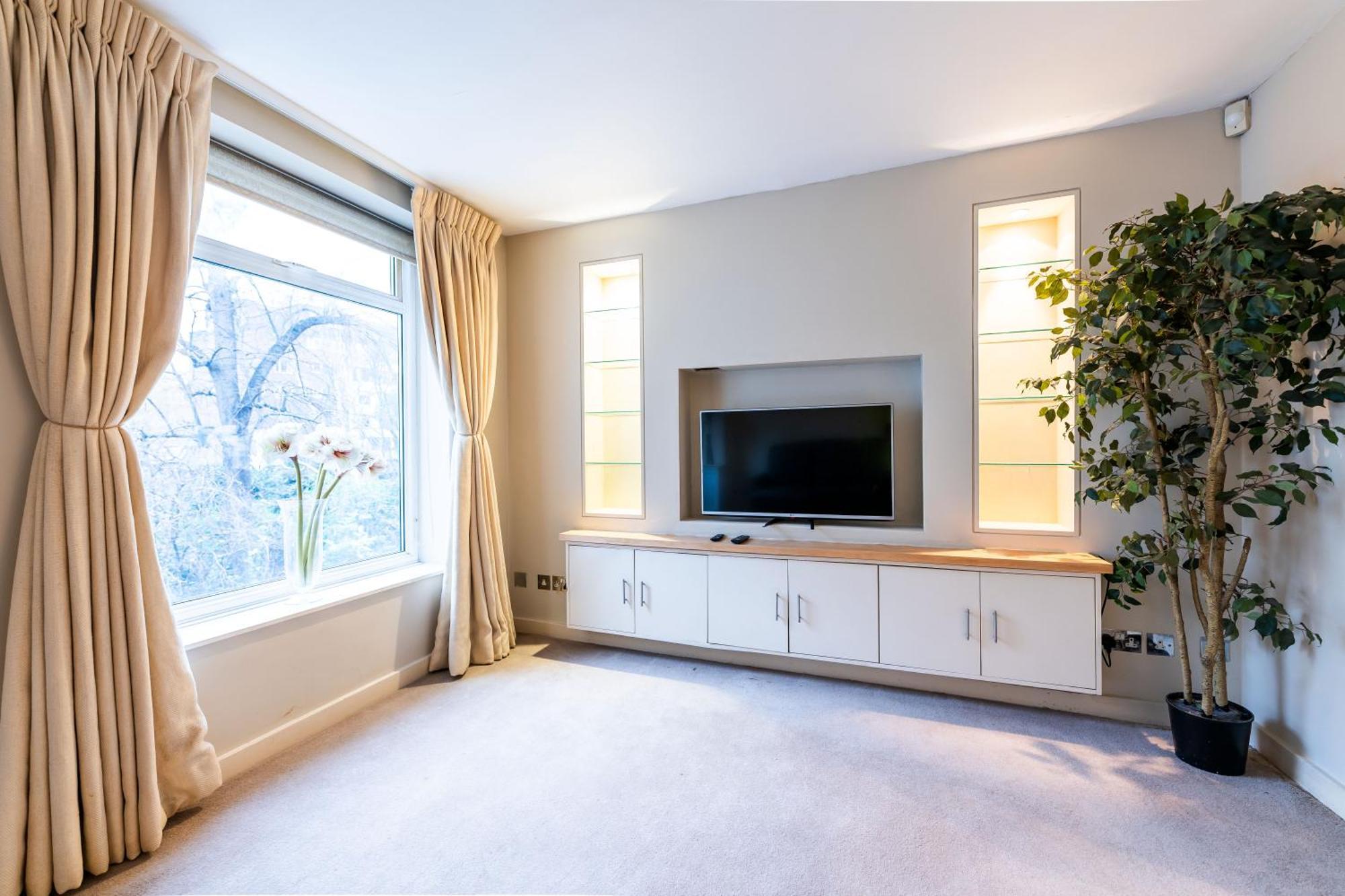 Luxury 6 Bedroom House In Southwick Street Лондон Экстерьер фото