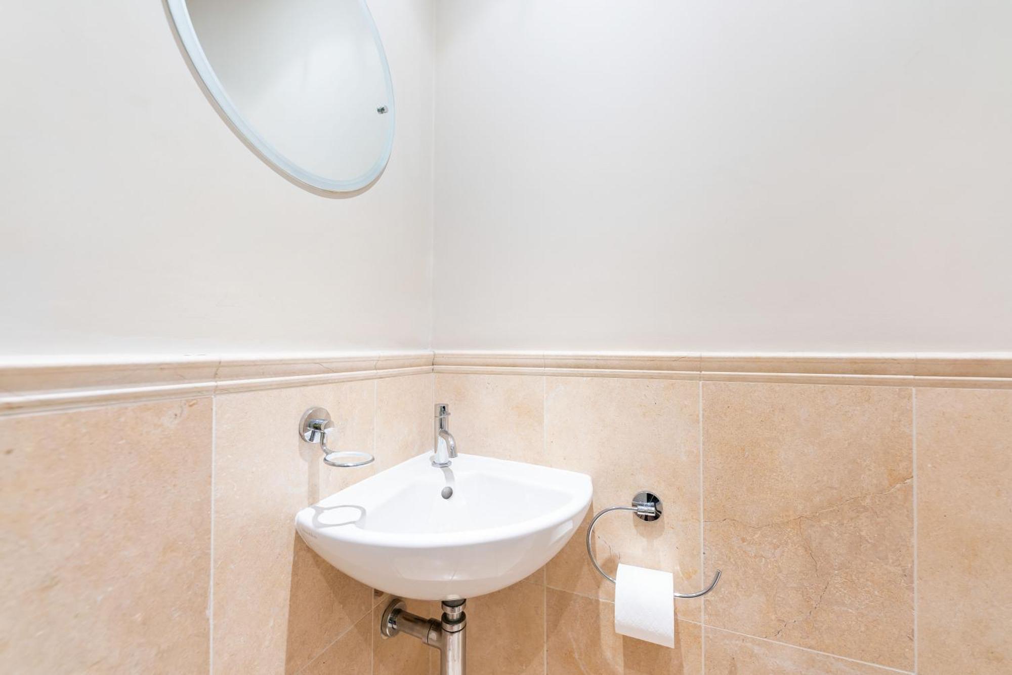 Luxury 6 Bedroom House In Southwick Street Лондон Экстерьер фото