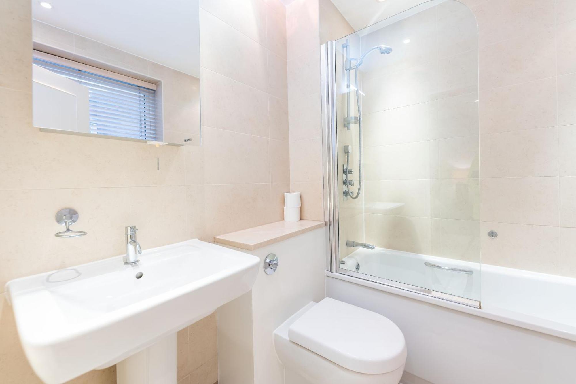 Luxury 6 Bedroom House In Southwick Street Лондон Экстерьер фото