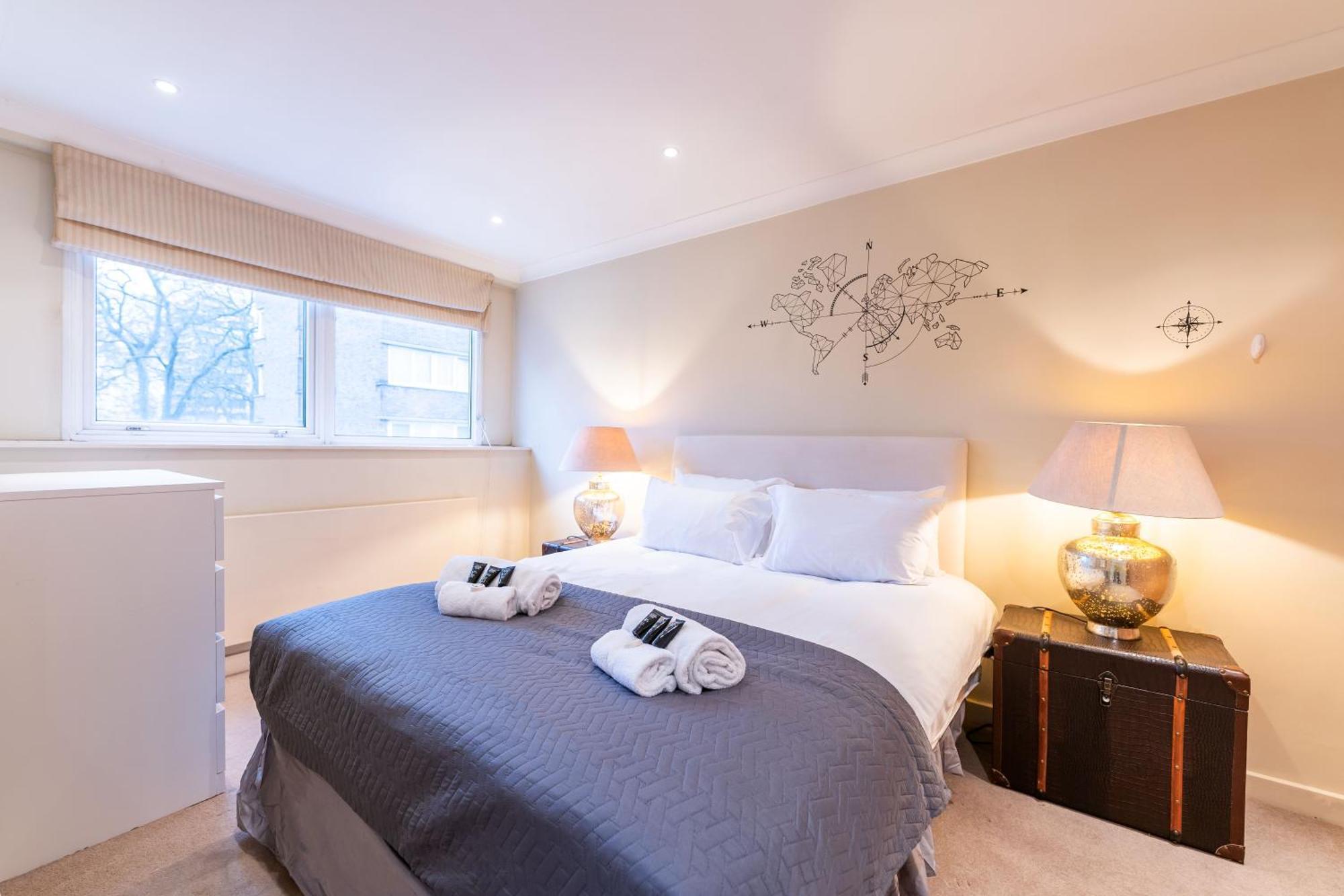 Luxury 6 Bedroom House In Southwick Street Лондон Экстерьер фото